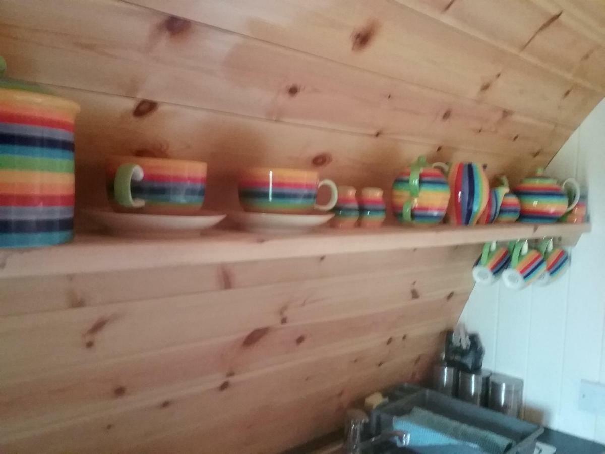 米尔敦马尔贝The Rainbow Pod别墅 外观 照片